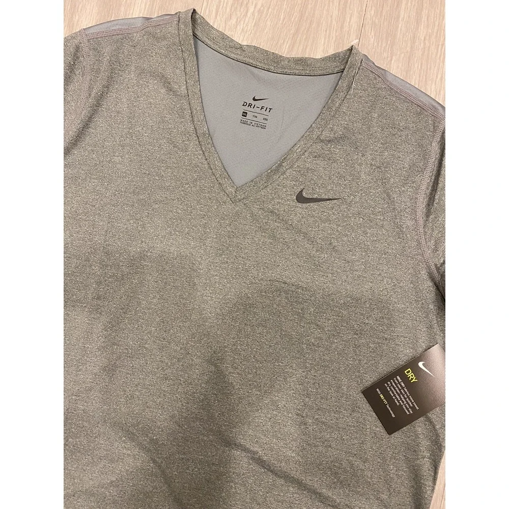 NWT Women's 2XL NIKE Dri-FIT Dry V Neck T‎ Shirt Slim Fit Gray Blouse New! NWT